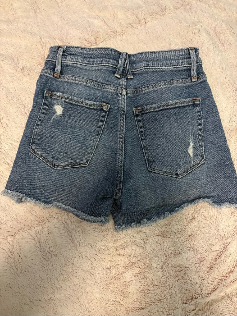 Good American Bombshell Denim Shorts